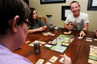 What are the benefits of playing board games with friends?