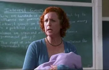 Who is the teacher in scary movie?