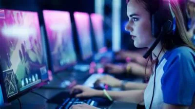 What is a gamer girl called?