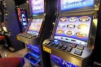 How often does a slot machine payout?