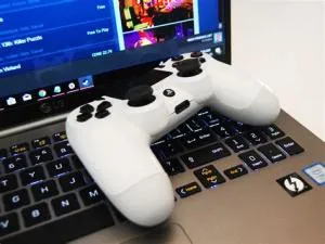 How to hook up ps4 controller to pc?