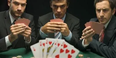 Why do people play 7 2 in poker?
