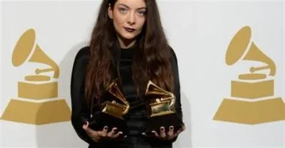 Who is the youngest grammy winner?