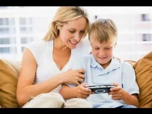 Can 3 year olds play video games?