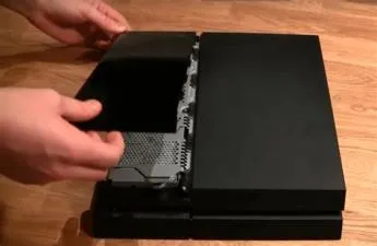 Does ps4 slim overheat easily?