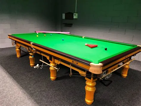 Are there different size snooker tables?