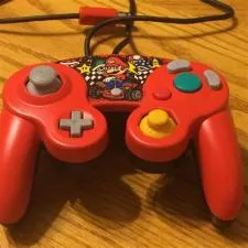Can i play mario kart with a gamecube controller?