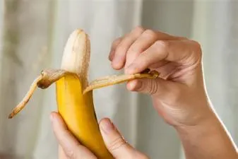 Can you eat banana skin?
