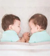 Can you sleep twins together?