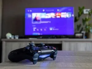 Can i connect ps4 controller to tv?