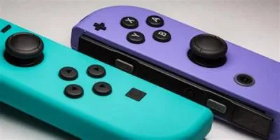 Can two people play joy-cons?