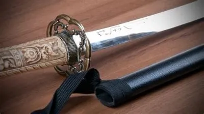 Can a samurai sword cut bone?