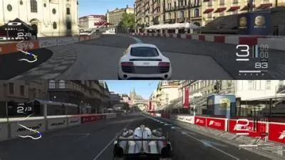 Can you play forza 2 split-screen?