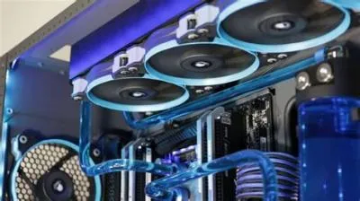 How does pc liquid cooling work?